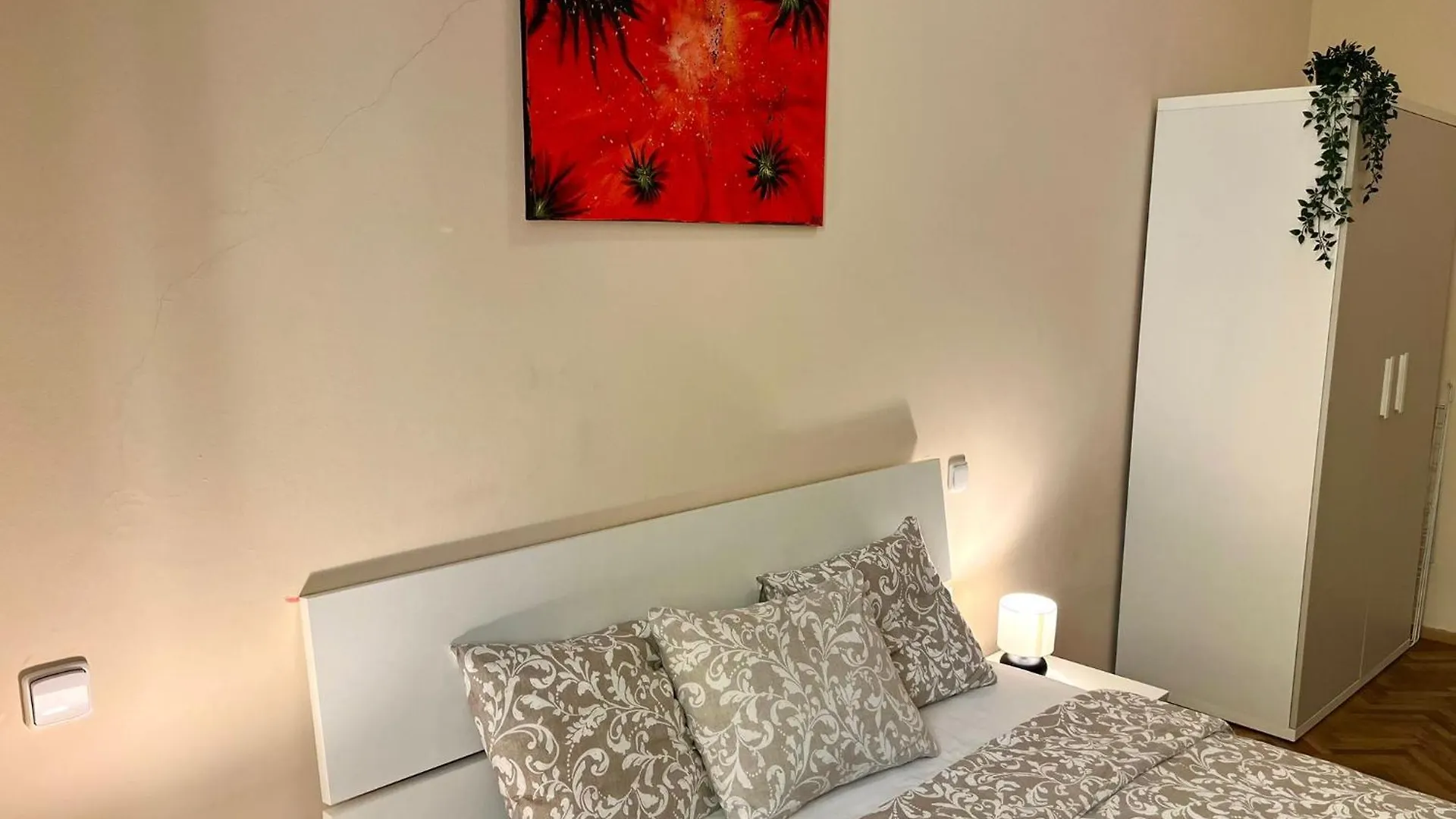 Charles Bridge Apartment براغ