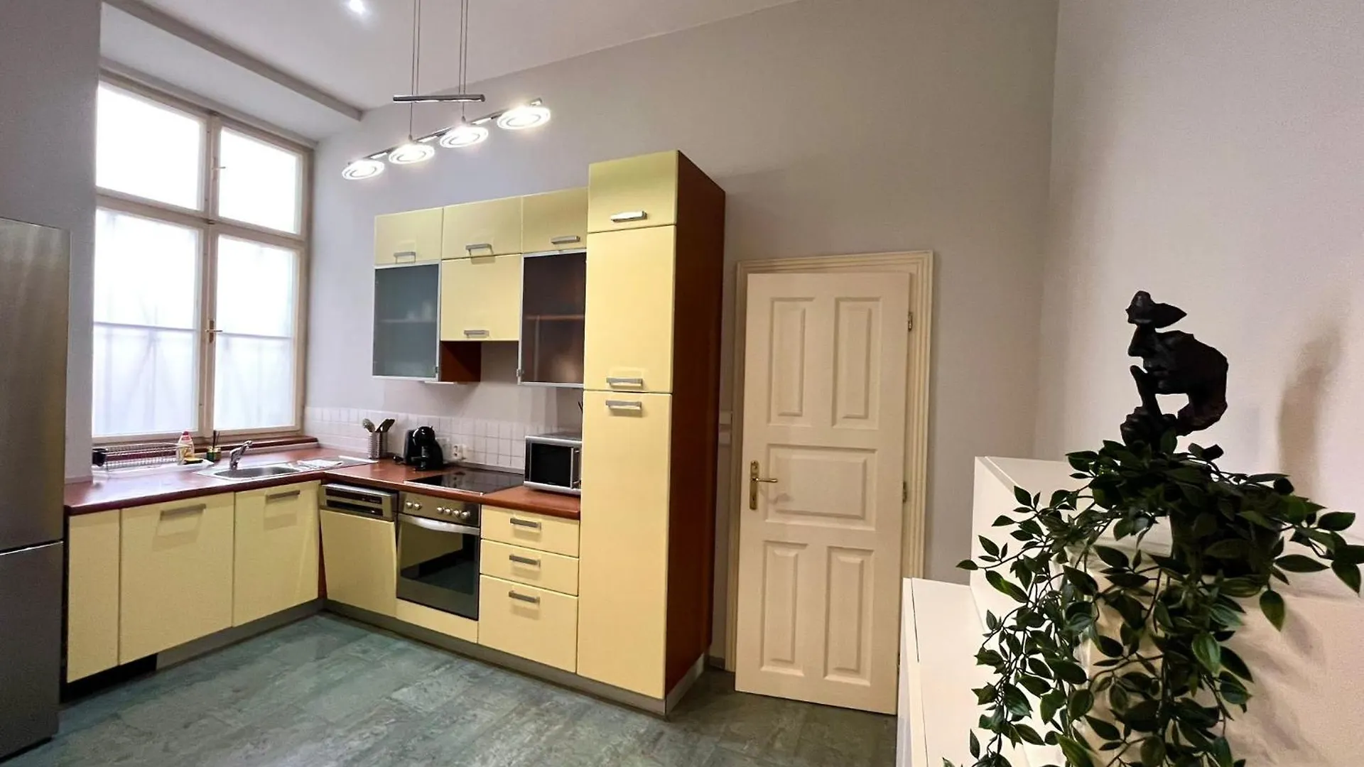 Charles Bridge Apartment براغ