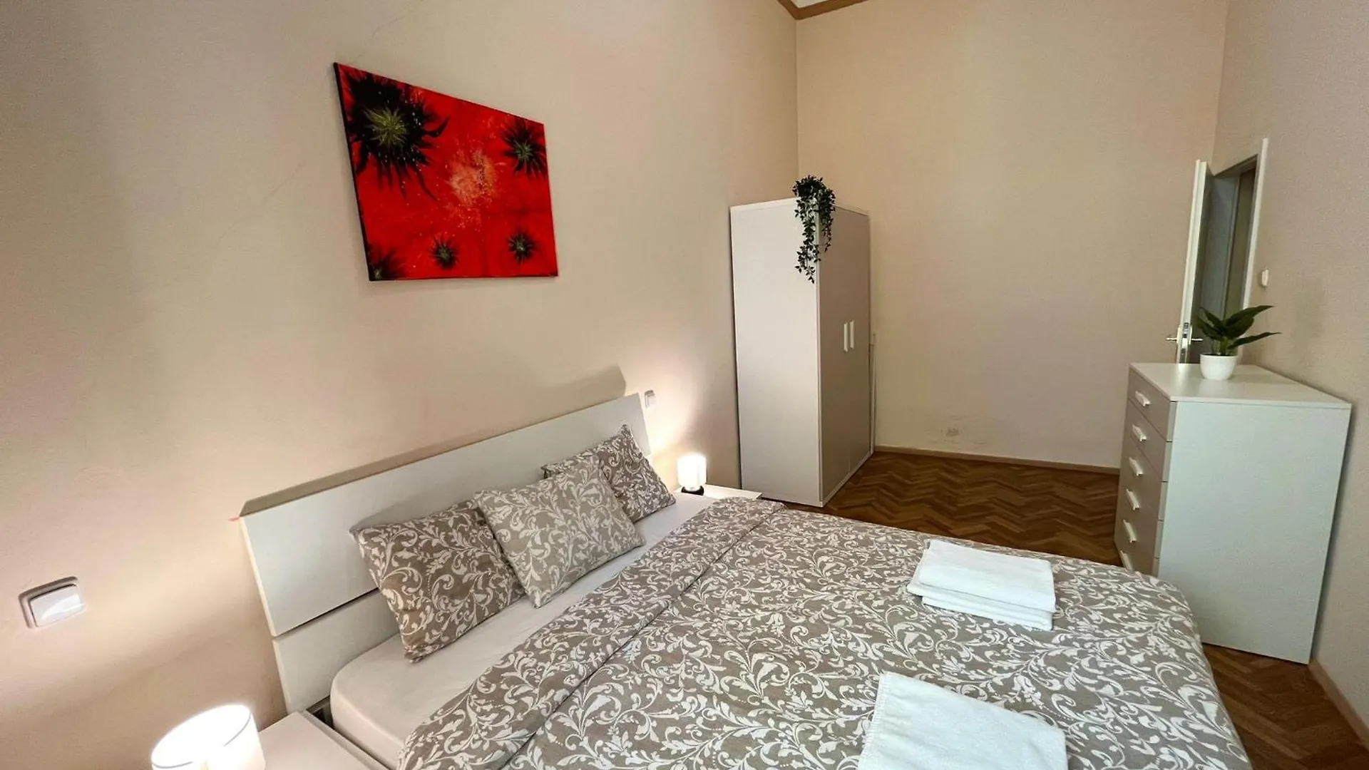 Charles Bridge Apartment Prag